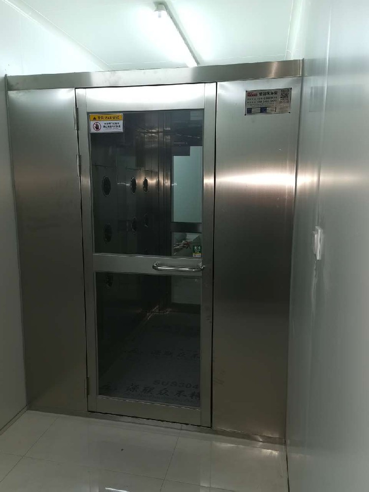 广州市七品餐饮服务有限公司风淋室安装